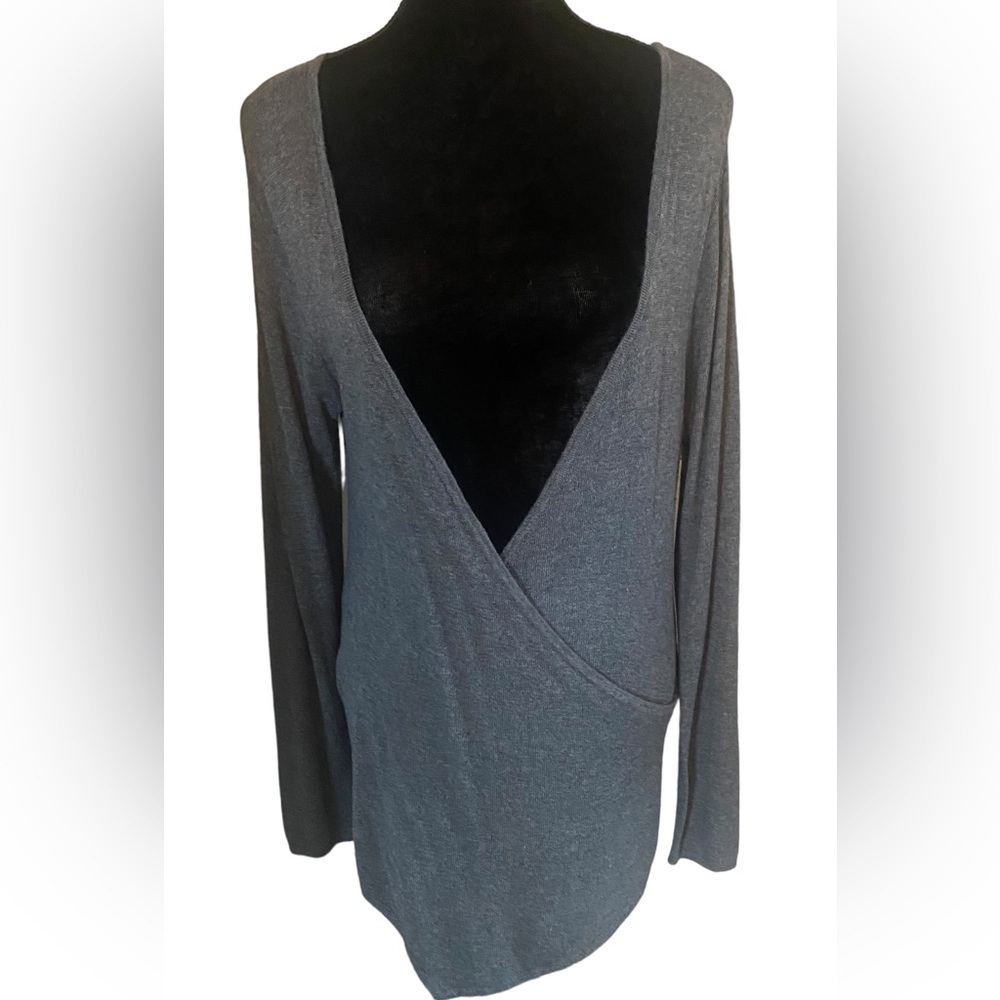 Ruby Ribbon sz s yoga pullover deep v faux wrap gray